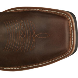 The toe shape of a Justin Bolt 11