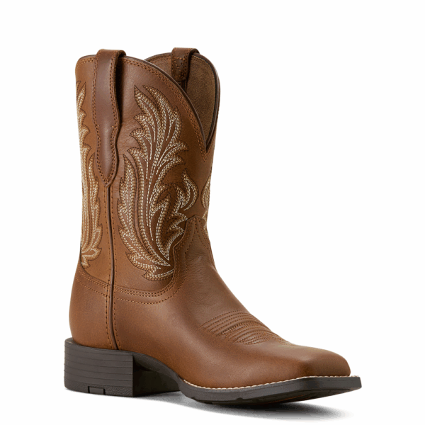 A 3/4 turned Ariat Women's Round Up Filly Western Boot.