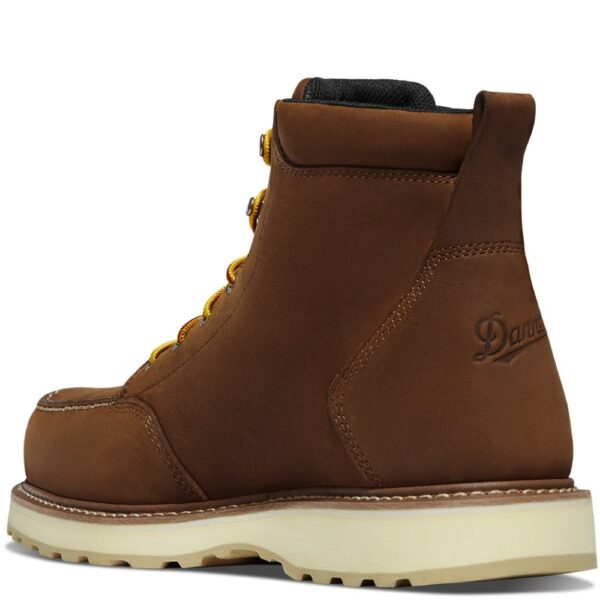A look at the back and heel of a Danner Men's Cedar River Waterproof 6" Work Boot.