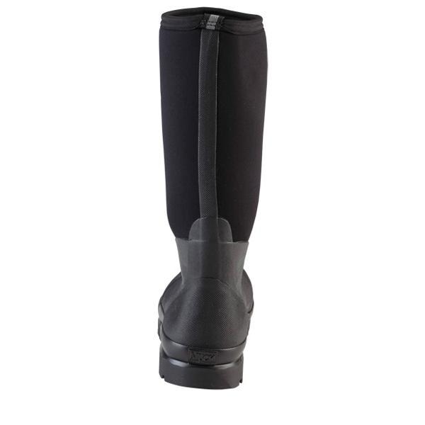 A look at the back and heel of a Muck Men's Chore Classic Pull-On Work Boot.
