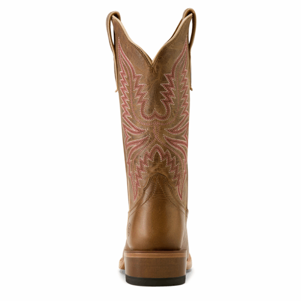 A look at the back and heel of an Ariat Futurity Flash K Toe Western Boot.