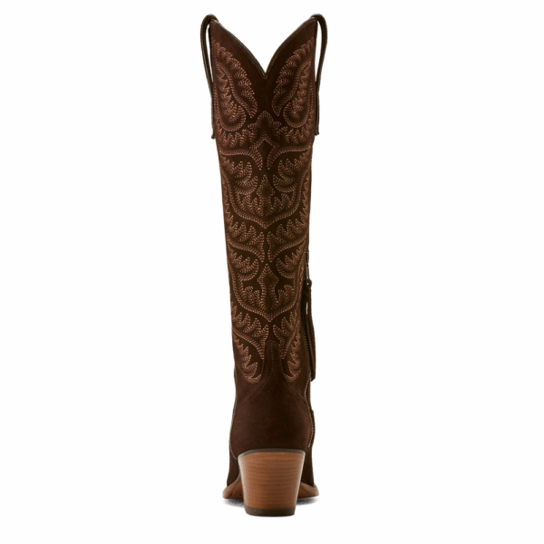 A look at the back and heel of an Ariat Laramie X Toe Western Boot.