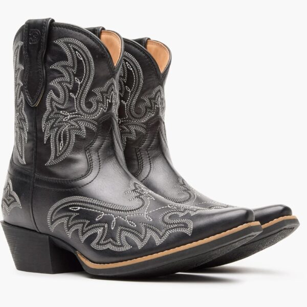 A 3/4 turned pair of Durango Women's Shyloh Polished Black Onyx Pony Boots.