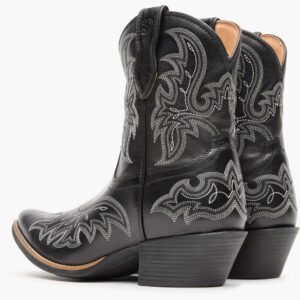 A look at the backs and heels of a pair of Durango Women's Shyloh Polished Black Onyx Pony Boots.