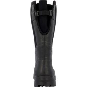 A look at the back and heel of a Muck Men's Pathfinder XF 16
