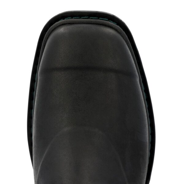 A look at the toe shape on a Muck Women's Chore Western 12" Mid Rubber Boot.