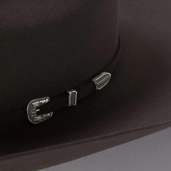 A closeup look at the hatband on a Stetson Skyline 6X Granite Cowboy Hat.