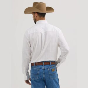 A modeled, rear facing look at the Wrangler George Strait Button Down Shirt.