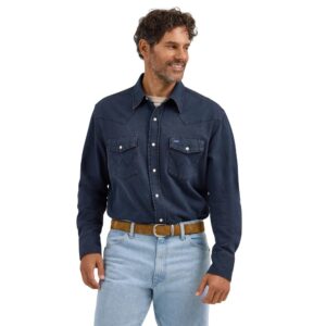 A modeled, front facing look at the Wrangler Vintage-Inspired Western Snap Work Shirt.